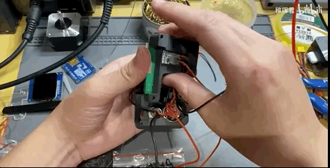 华为天才少年自制机械臂!能给葡萄缝针的那种,成本1万块,网友:能把脑子开源一下?休闲区蓝鸢梦想 - Www.slyday.coM 华为天才少年自制机械臂!能给葡萄缝针的那种,成本1万块,网友:能把脑子开源一下?休闲区蓝鸢梦想 - Www.slyday.coM