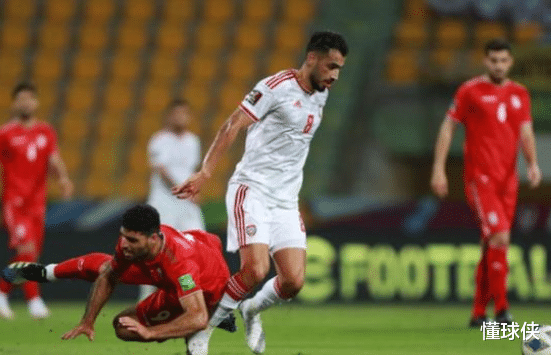 1-0，国足老苦主又爆发，3连胜后难刹车，狂砍9分反超<a href=