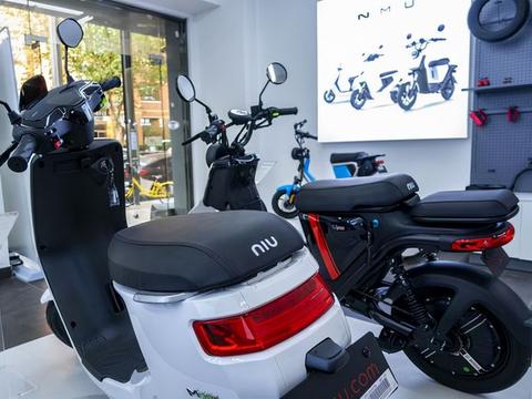 电动车不是用坏而是充坏的，避免充电的8个习惯，让电池不被充坏