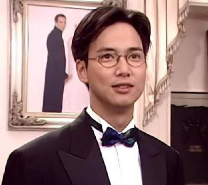 TVB的“斯文败类”,因咸猪手事件退圈,如今卖保险发福变肿 TVB的“斯文败类”,因咸猪手事件退圈,如今卖保险发福变肿