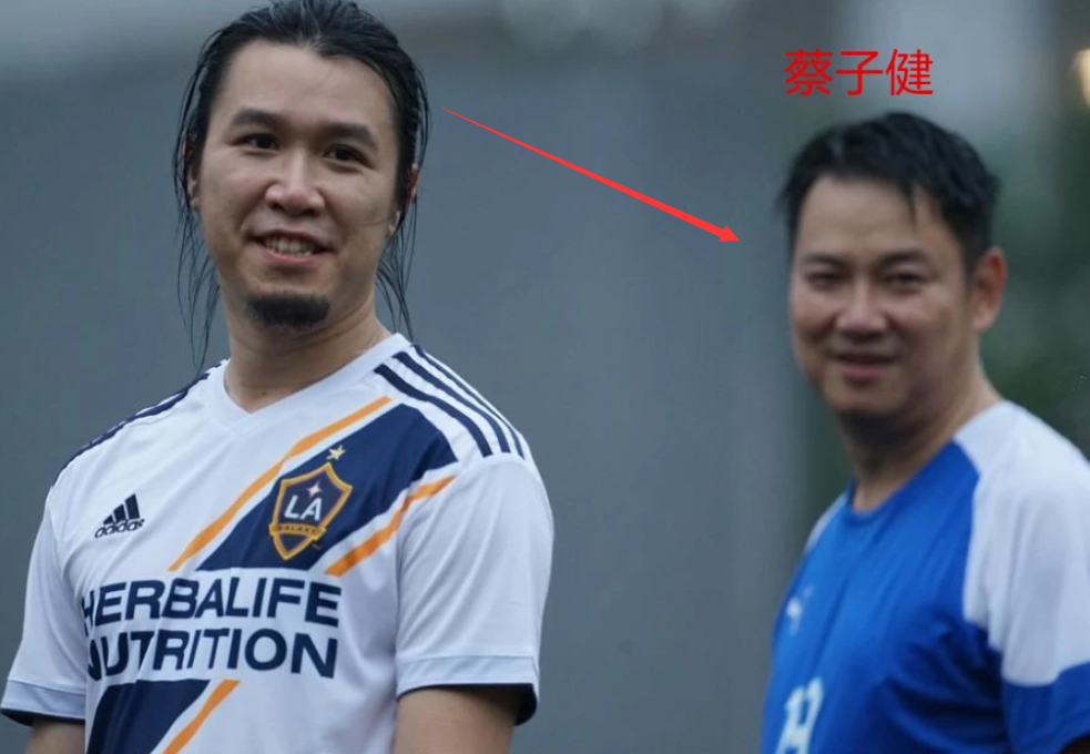 TVB的“斯文败类”,因咸猪手事件退圈,如今卖保险发福变肿 TVB的“斯文败类”,因咸猪手事件退圈,如今卖保险发福变肿