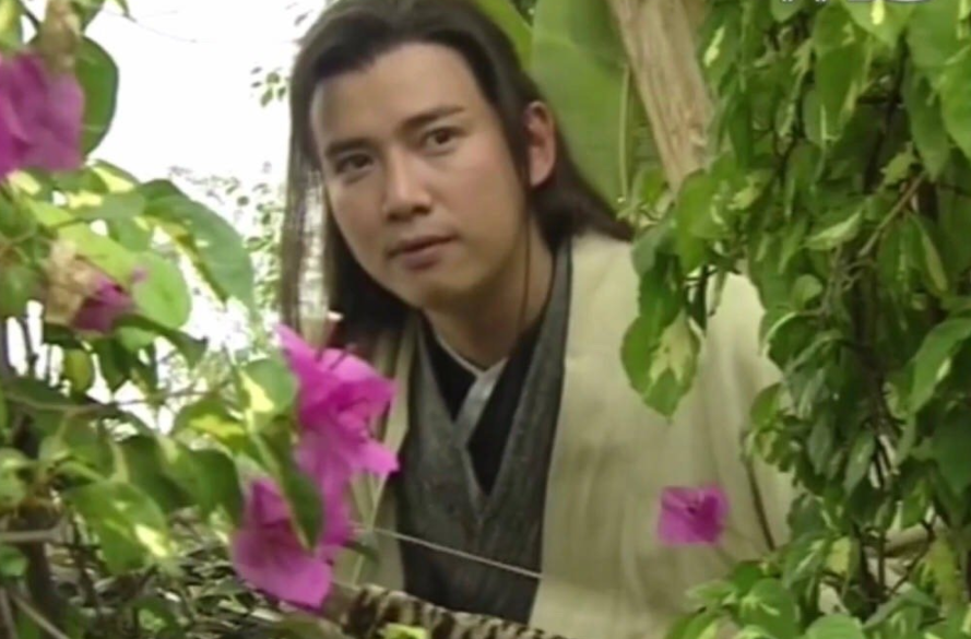 TVB的“斯文败类”,因咸猪手事件退圈,如今卖保险发福变肿 TVB的“斯文败类”,因咸猪手事件退圈,如今卖保险发福变肿