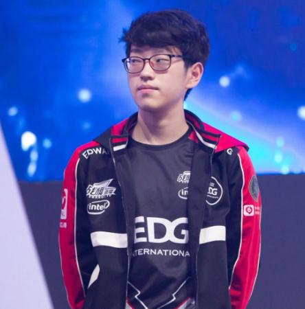 S11日本队出线造就离谱一幕,B组1支LCK队，却有14个<a href=