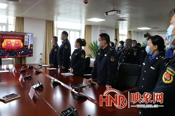 驻马店开发区城管局组织收看纪念辛亥革命110周年大会休闲区蓝鸢梦想 - Www.slyday.coM 驻马店开发区城管局组织收看纪念辛亥革命110周年大会休闲区蓝鸢梦想 - Www.slyday.coM