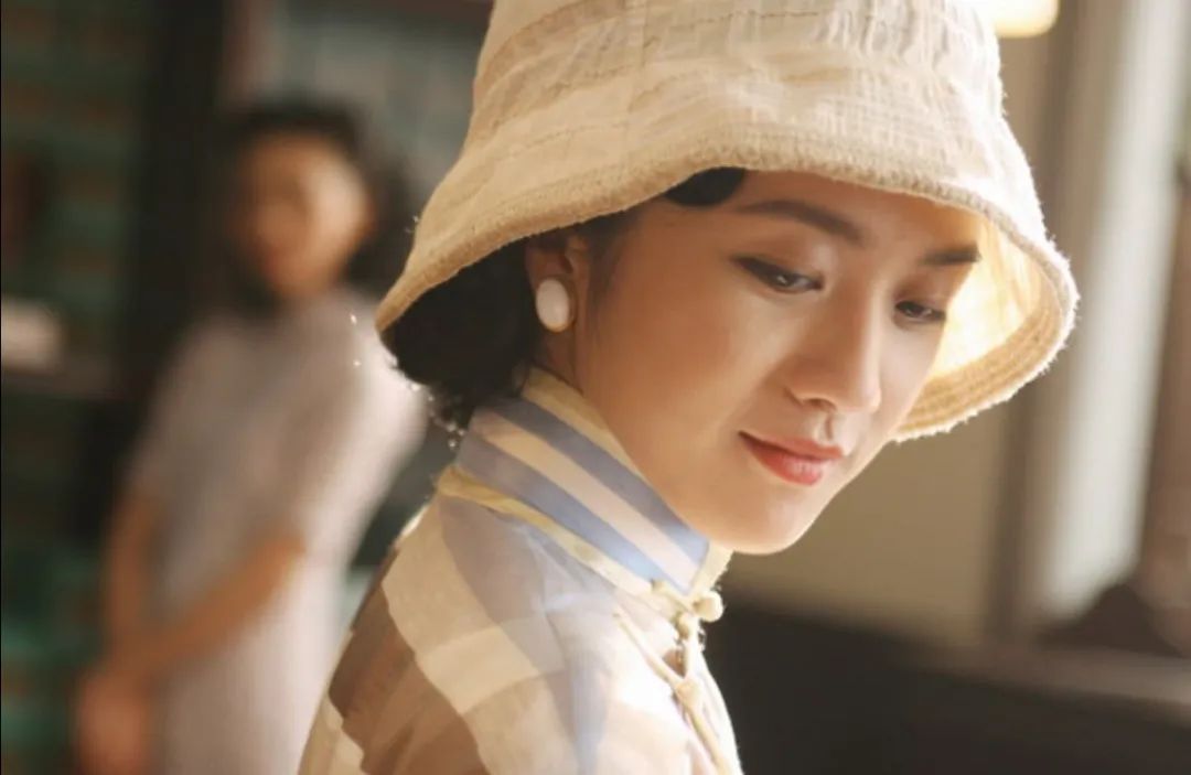 《第一炉香》的选角争议,为什么张爱玲的故事总这么难拍?休闲区蓝鸢梦想 - Www.slyday.coM 《第一炉香》的选角争议,为什么张爱玲的故事总这么难拍?休闲区蓝鸢梦想 - Www.slyday.coM