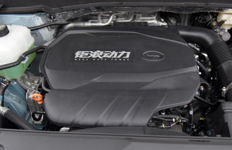 【外型内饰全面革新，全新传祺GS8于10月12日下线】