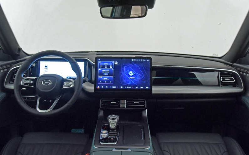 【外型内饰全面革新，全新传祺GS8于10月12日下线】