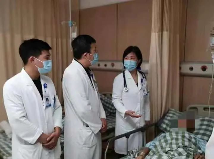 浙江女子突然胸闷气急,高烧咳嗽,路都走不了…医生一查:跟看别人杀鸭子有关!休闲区蓝鸢梦想 - Www.slyday.coM 浙江女子突然胸闷气急,高烧咳嗽,路都走不了…医生一查:跟看别人杀鸭子有关!休闲区蓝鸢梦想 - Www.slyday.coM