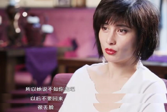 赌王女儿何超仪晒三层豪宅，丈夫也是富豪，结婚18年未生子