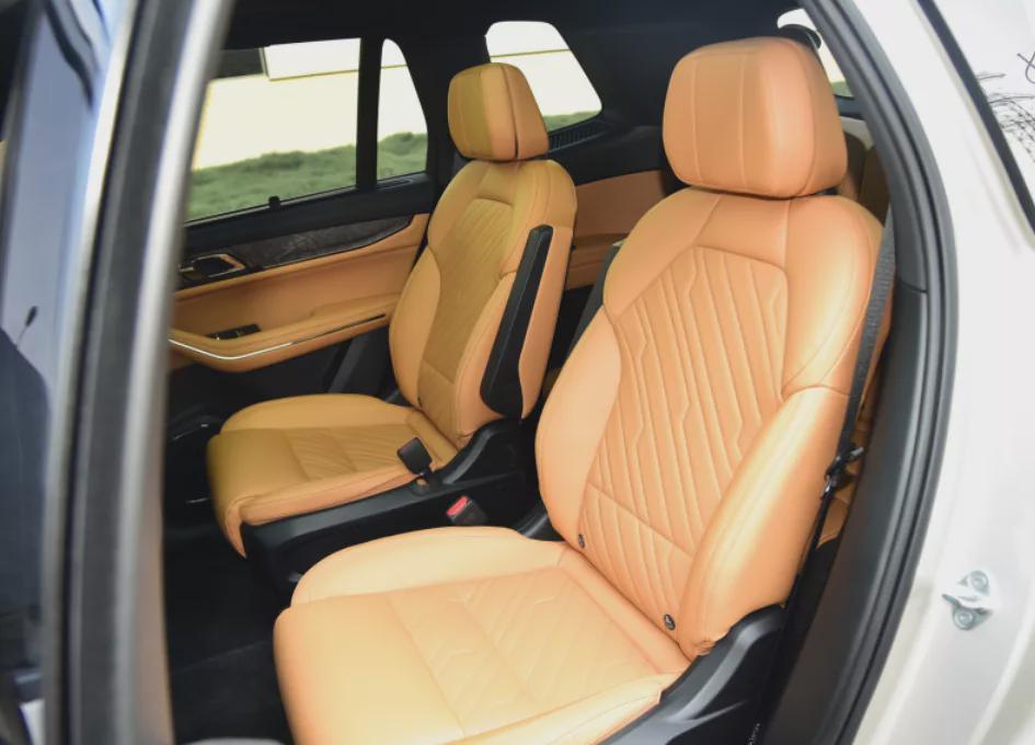 深度解析:领克09真是XC90的换壳车吗?27万起售贵了还是超值?