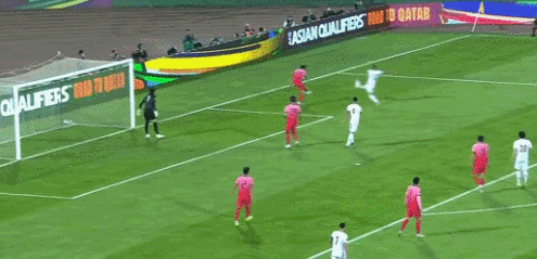 1-0！孙兴慜大爆发，奔袭50米+单刀破门，<a href=