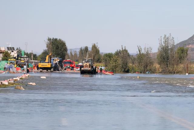 河北通勤车涉水倾覆,省委书记作出批示、省长赶赴现场休闲区蓝鸢梦想 - Www.slyday.coM 河北通勤车涉水倾覆,省委书记作出批示、省长赶赴现场休闲区蓝鸢梦想 - Www.slyday.coM