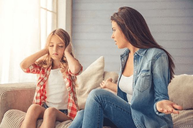 为何青春期的孩子更“讨厌”妈妈？不能怪孩子，听听心理学的解释