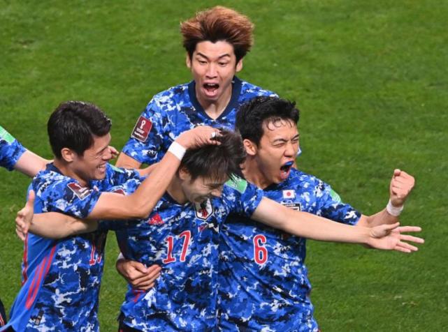 12强赛最新积分榜:国足3分排第5,阿曼超日本升第3,越南0分垫底