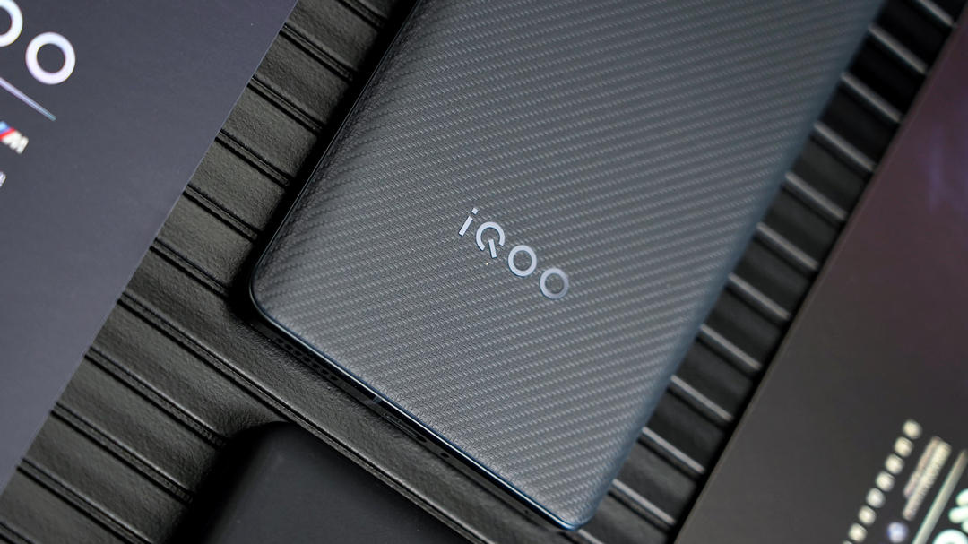 《英雄联盟手游》操作难度过高?可能是你的游戏装备没有跟上节奏休闲区蓝鸢梦想 - Www.slyday.coM 《英雄联盟手游》操作难度过高?可能是你的游戏装备没有跟上节奏休闲区蓝鸢梦想 - Www.slyday.coM