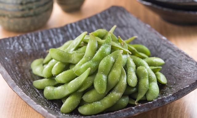 同样是下酒菜,中国的讲究口感,<a href=
