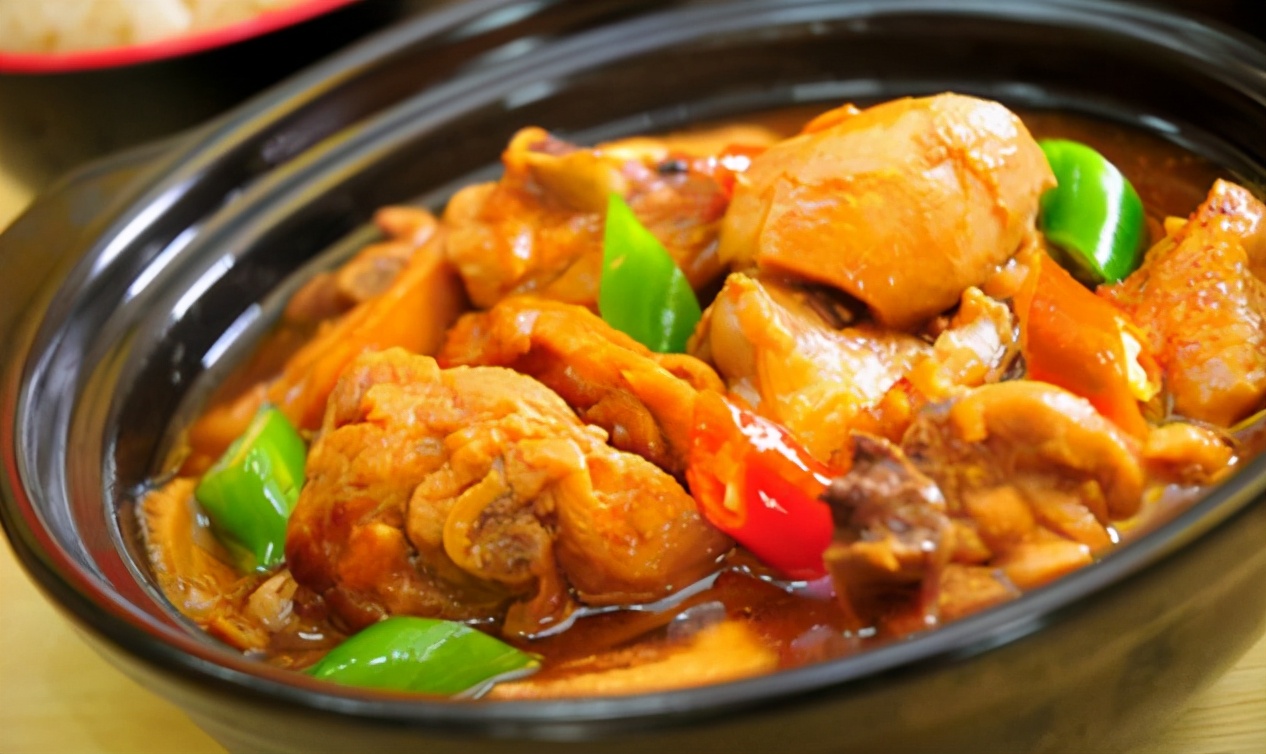 1.山东济南特色传统名菜黄焖鸡