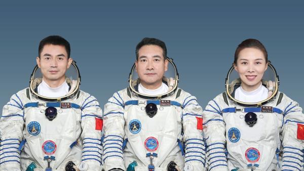 神舟十三号载人飞行任务航天员乘组确定翟志刚担任指令长