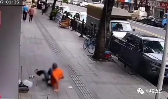 广东一男子为省148元按摩费跳楼逃单,脚趾摔变形!老板:真的没必要...休闲区蓝鸢梦想 - Www.slyday.coM 广东一男子为省148元按摩费跳楼逃单,脚趾摔变形!老板:真的没必要...休闲区蓝鸢梦想 - Www.slyday.coM