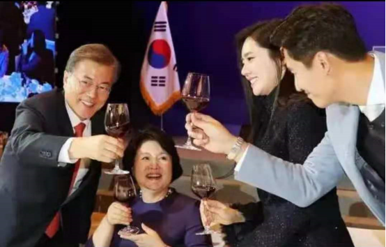 5位童年的<a href=