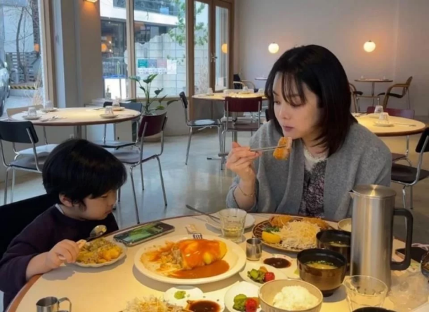 5位童年的<a href=