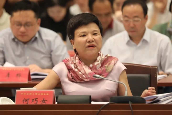 昔日浙江女首富何巧女房产将被拍卖休闲区蓝鸢梦想 - Www.slyday.coM 昔日浙江女首富何巧女房产将被拍卖休闲区蓝鸢梦想 - Www.slyday.coM