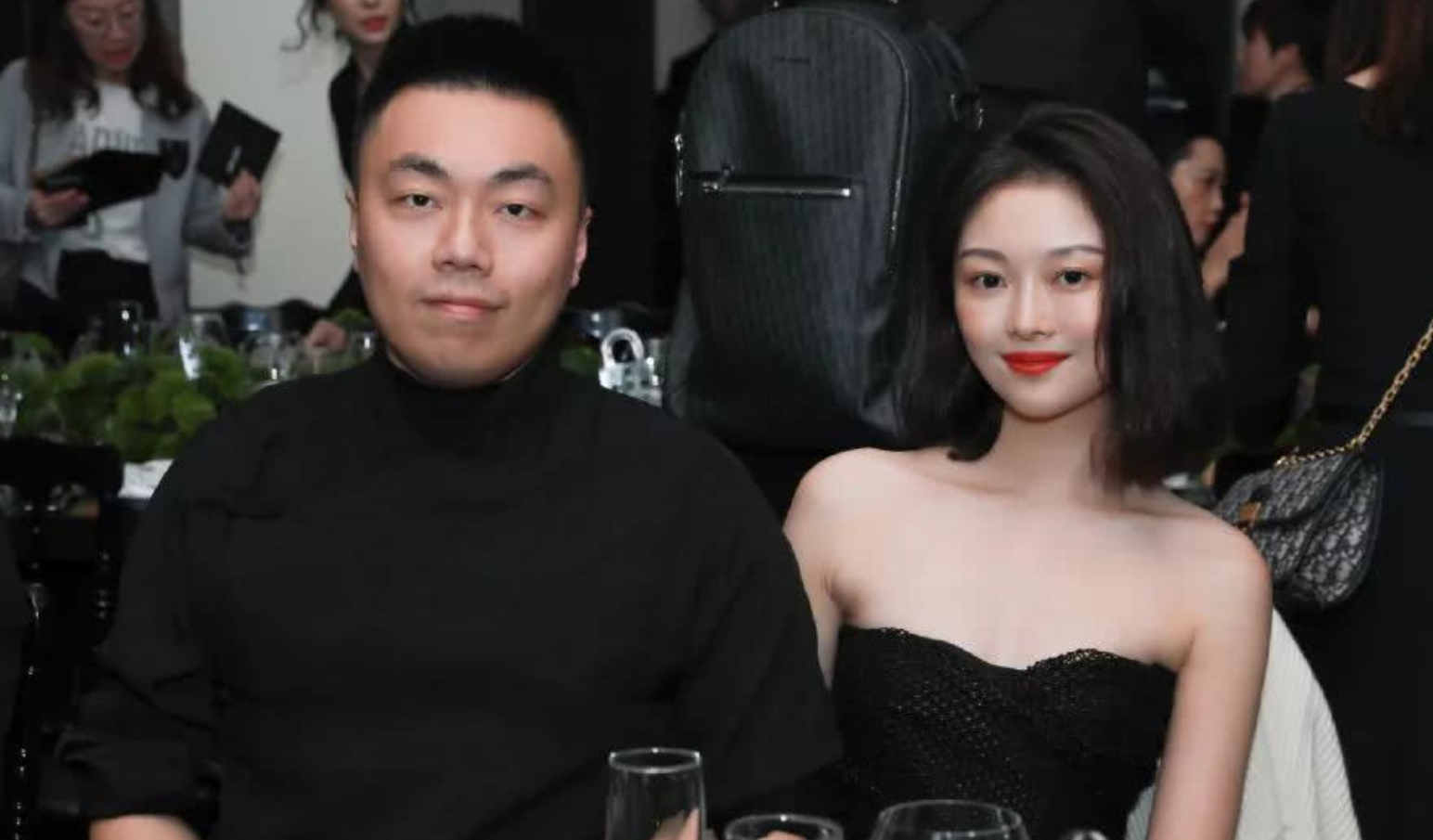 劳斯莱斯中国深夜致歉!邀请网红推广引争议,车主王思聪也发话了休闲区蓝鸢梦想 - Www.slyday.coM 劳斯莱斯中国深夜致歉!邀请网红推广引争议,车主王思聪也发话了休闲区蓝鸢梦想 - Www.slyday.coM