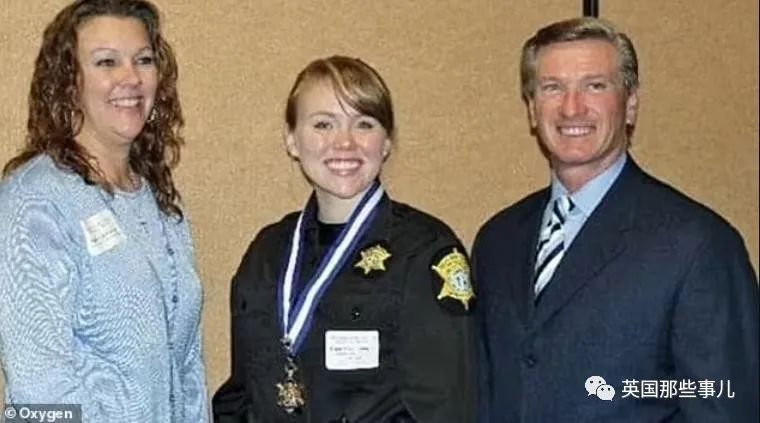 “对我下手是他最大错误!” 15岁少女被连环杀手绑架18小时后智取自救!太厉害了休闲区蓝鸢梦想 - Www.slyday.coM “对我下手是他最大错误!” 15岁少女被连环杀手绑架18小时后智取自救!太厉害了休闲区蓝鸢梦想 - Www.slyday.coM