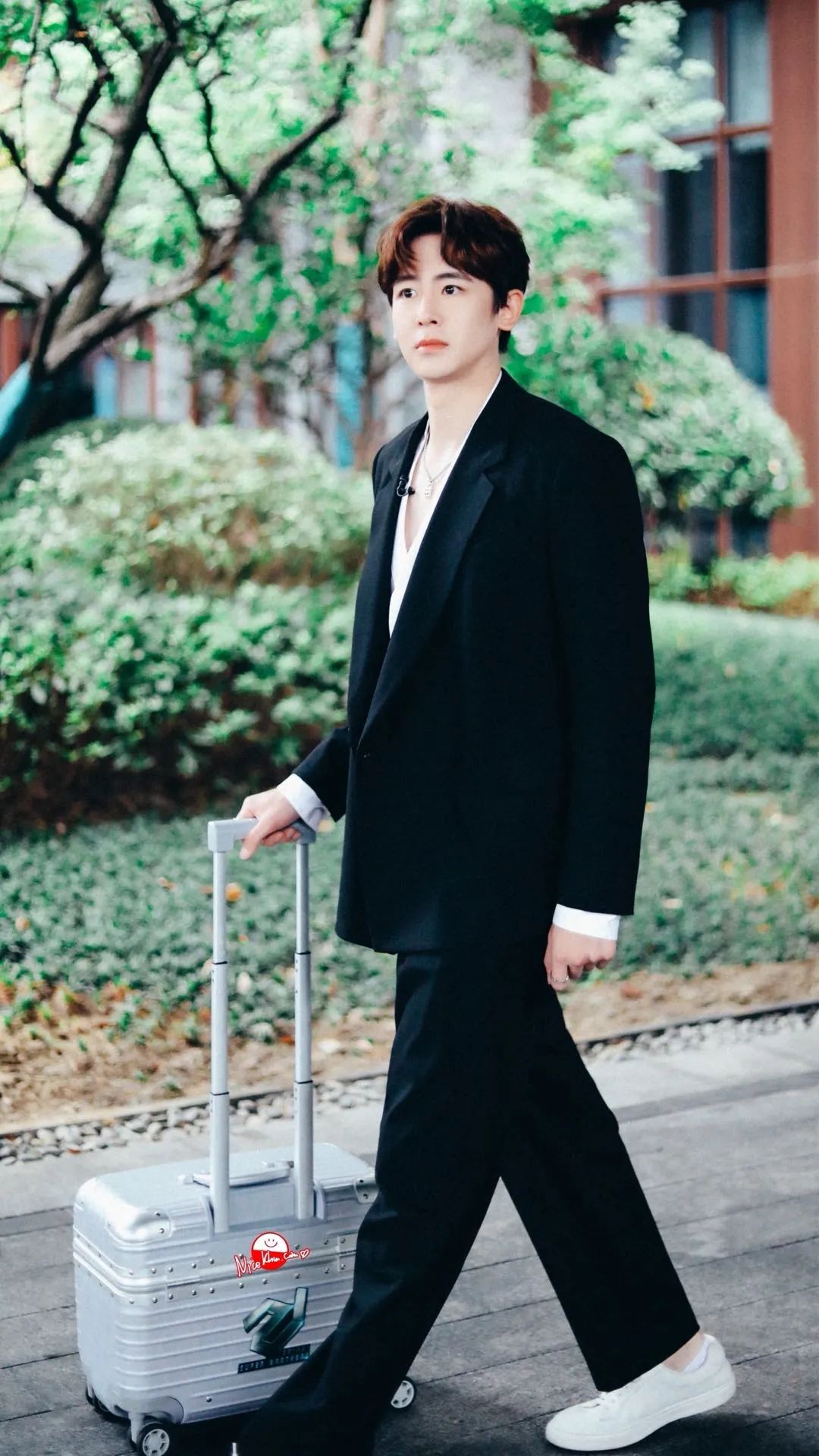 等了一万年,这个二代神颜终于来中国发展了……休闲区蓝鸢梦想 - Www.slyday.coM 等了一万年,这个二代神颜终于来中国发展了……休闲区蓝鸢梦想 - Www.slyday.coM