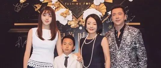 罗云熙遭有预谋毁容?吴宣仪被迫和王琳凯接吻?马思纯不爽《第一炉香》剧组?王中磊女儿进圈当导演?271新剧拉垮?休闲区蓝鸢梦想 - Www.slyday.coM 罗云熙遭有预谋毁容?吴宣仪被迫和王琳凯接吻?马思纯不爽《第一炉香》剧组?王中磊女儿进圈当导演?271新剧拉垮?休闲区蓝鸢梦想 - Www.slyday.coM