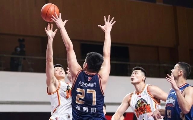 ˫���ǺϿ�43�֣����б䴫��ҳ�κ���Ͻ��տ�׼3˫��������������