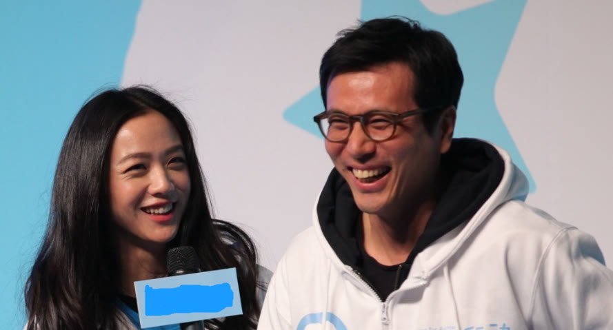 汤唯红毯造型太撩，自曝要在国内安家开启新篇章，不谈<a href=