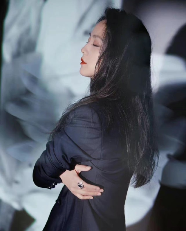 汤唯一家三口<a href=