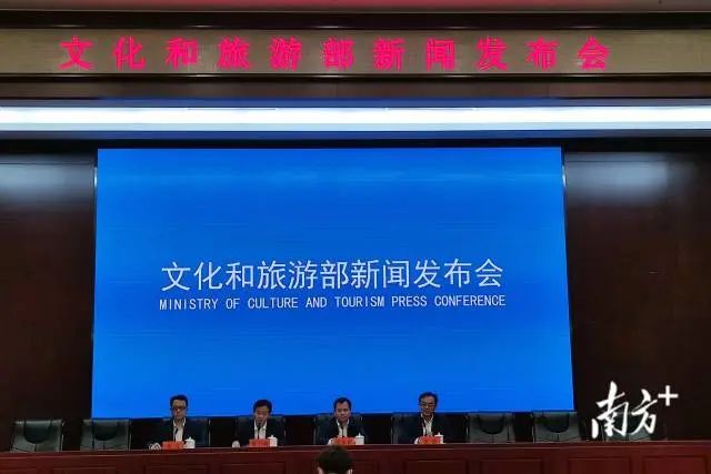 神舟十三号载人飞船发射成功休闲区蓝鸢梦想 - Www.slyday.coM 神舟十三号载人飞船发射成功休闲区蓝鸢梦想 - Www.slyday.coM