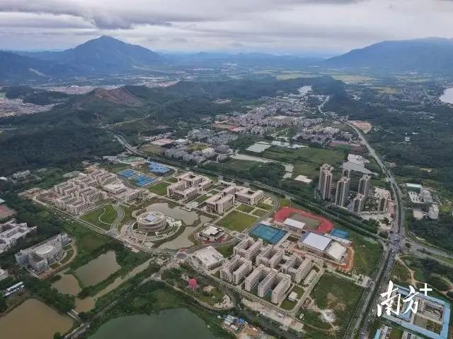 神舟十三号载人飞船发射成功休闲区蓝鸢梦想 - Www.slyday.coM 神舟十三号载人飞船发射成功休闲区蓝鸢梦想 - Www.slyday.coM