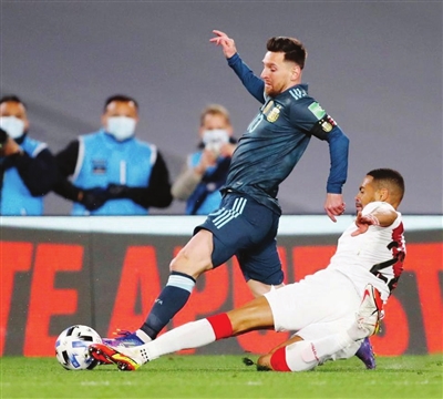 阿根廷队已连续25场比赛没有输球 终于找到了梅西的“使用说明书”