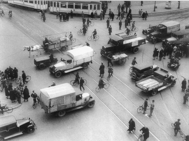 老照片 30年代希特勒治理下的<a href=