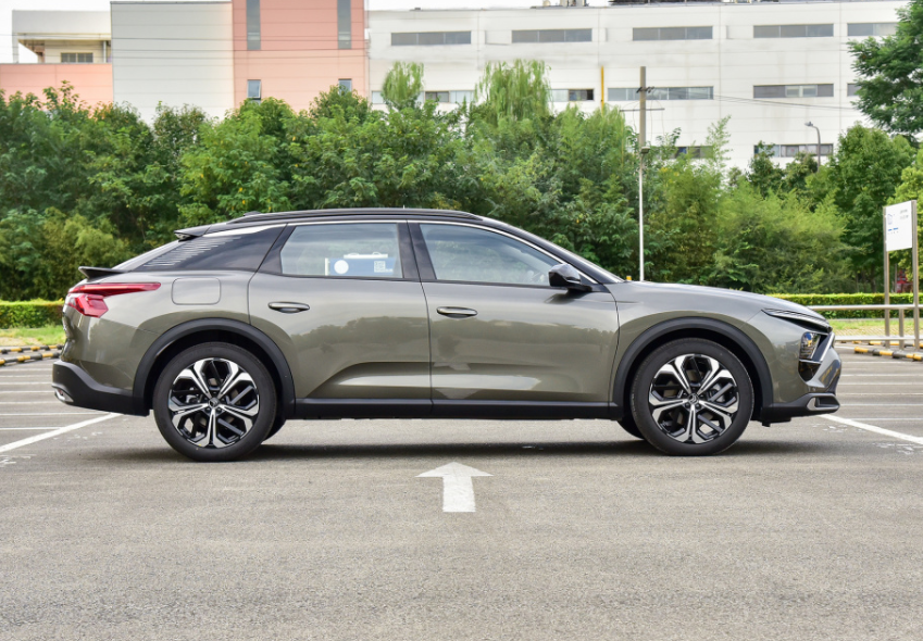 法系B级车同门对比:雪铁龙凡尔赛C5 X和标致508L谁更好?