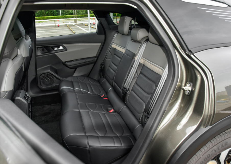 法系B级车同门对比:雪铁龙凡尔赛C5 X和标致508L谁更好?