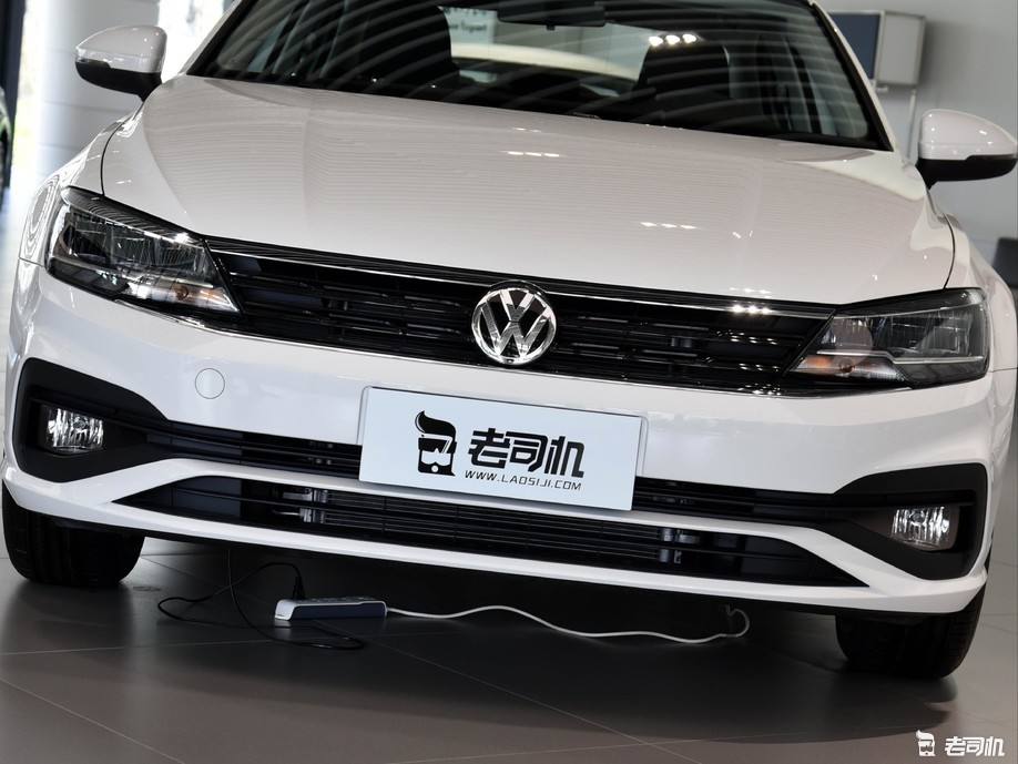 12万元左右你选谁? 凌渡 VS 标致408