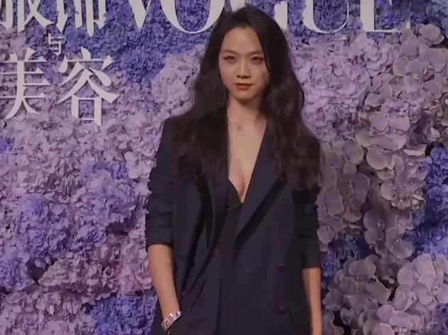 和梁朝伟传绯闻，嫁给<a href=