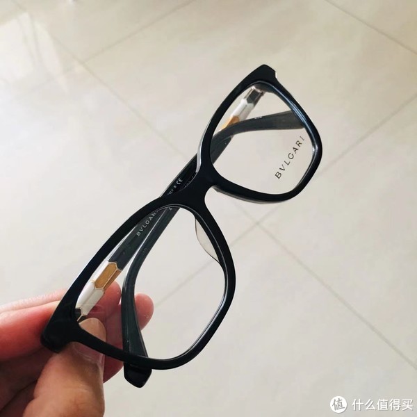 配镜配一个什么样的好,配镜配一个什么样的好呢
