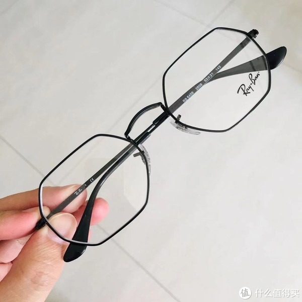 长脸型配什么眼镜比较好,长脸型适合戴什么形状的眼镜