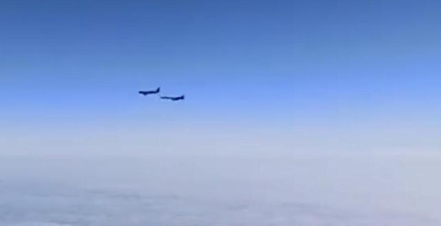 美俄空军黑海对峙,苏休闲区蓝鸢梦想 - Www.slyday.coM 美俄空军黑海对峙,苏休闲区蓝鸢梦想 - Www.slyday.coM