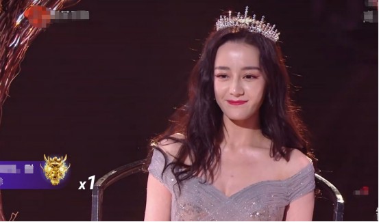 迪丽热巴颜值回春？脸蛋精致像芭比，复盘热巴的出道“变脸史”