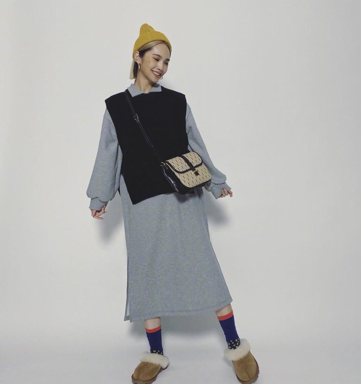 杨丞琳化身“人鱼公主”，穿蓝色渐变鱼鳞裙亮相，气质高贵又惊艳