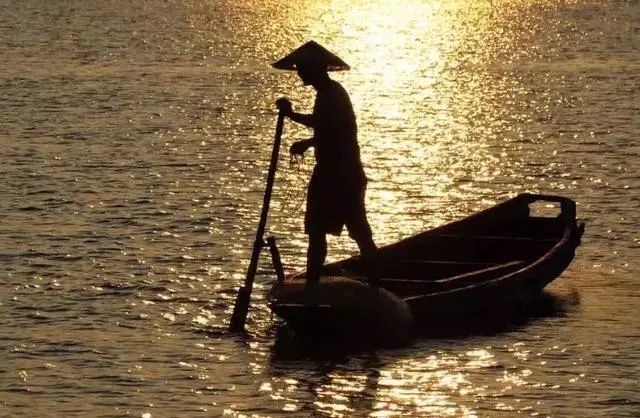 啥叫逆光拍摄 d3b1-d13939336a314de0c13d042ab0cb79ab.jpg