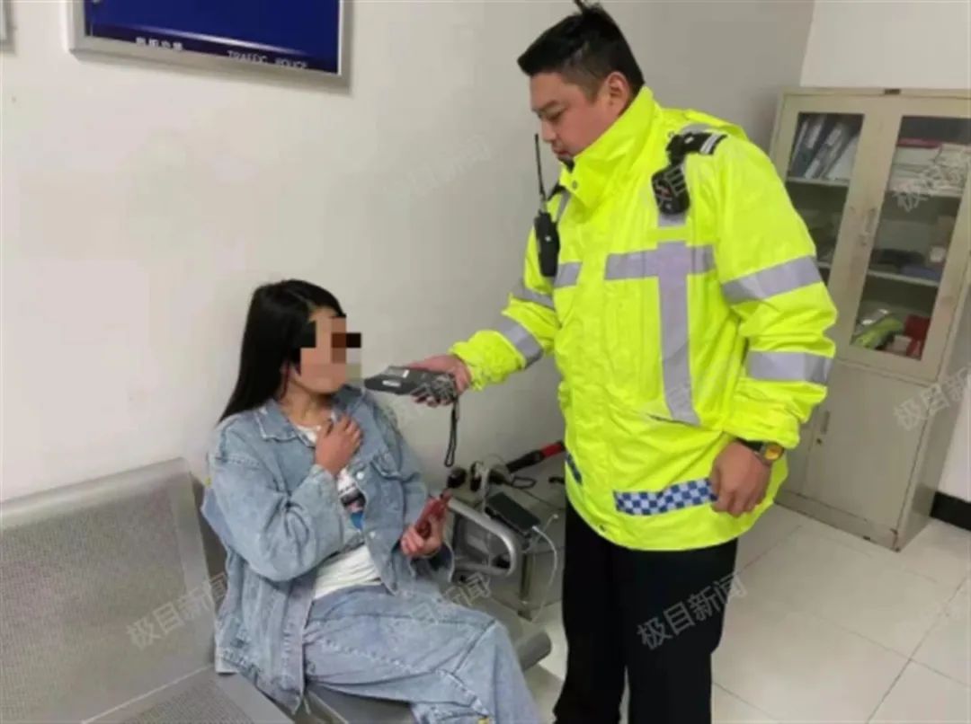 妻子吵架后醉驾带3孩子离家,丈夫报警截获!后果有点严重休闲区蓝鸢梦想 - Www.slyday.coM 妻子吵架后醉驾带3孩子离家,丈夫报警截获!后果有点严重休闲区蓝鸢梦想 - Www.slyday.coM