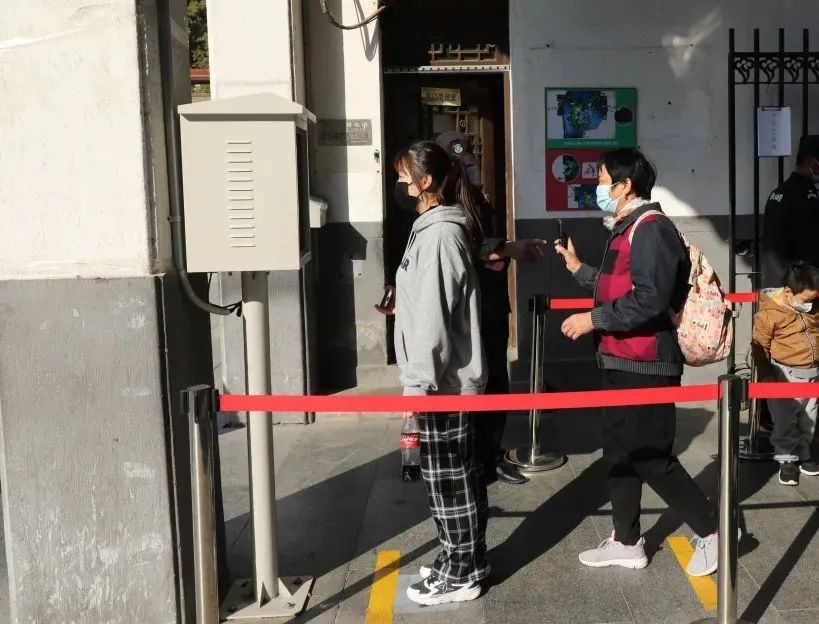 王灏“四不两直”检查疫情防控工作时强调:压实“四方责任”落实“四早”要求 坚决巩固来之不易的疫情防控成果休闲区蓝鸢梦想 - Www.slyday.coM 王灏“四不两直”检查疫情防控工作时强调:压实“四方责任”落实“四早”要求 坚决巩固来之不易的疫情防控成果休闲区蓝鸢梦想 - Www.slyday.coM