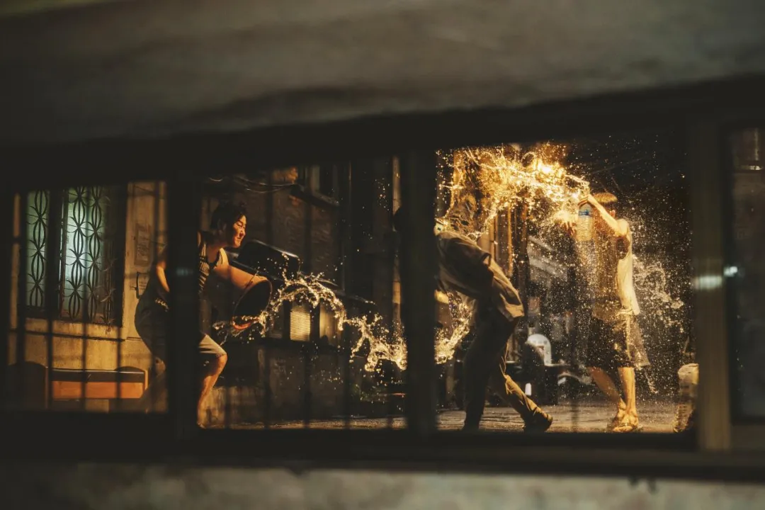 《鱿鱼游戏》：简单的生死游戏，复杂的<a href=